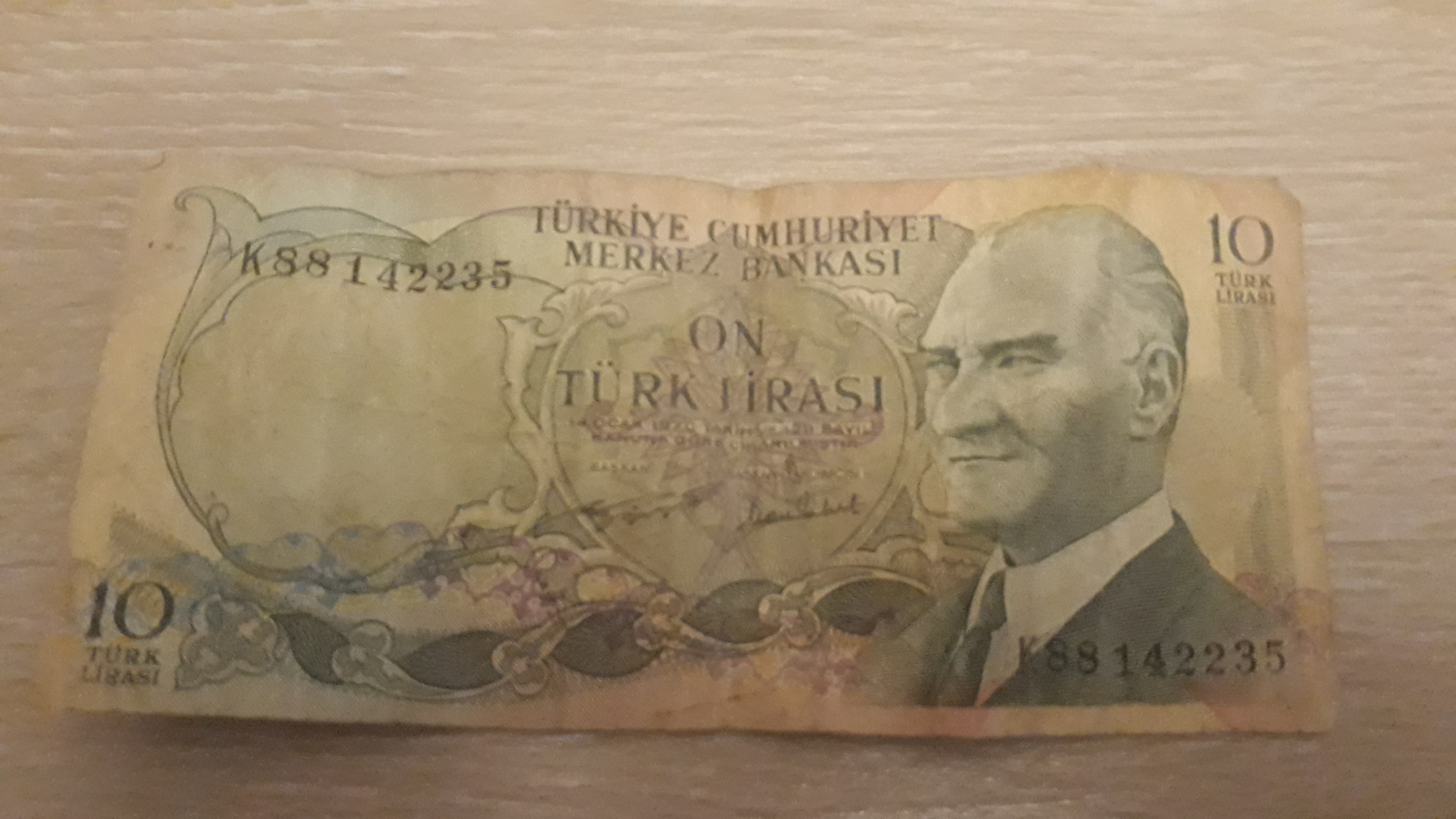 10 lira