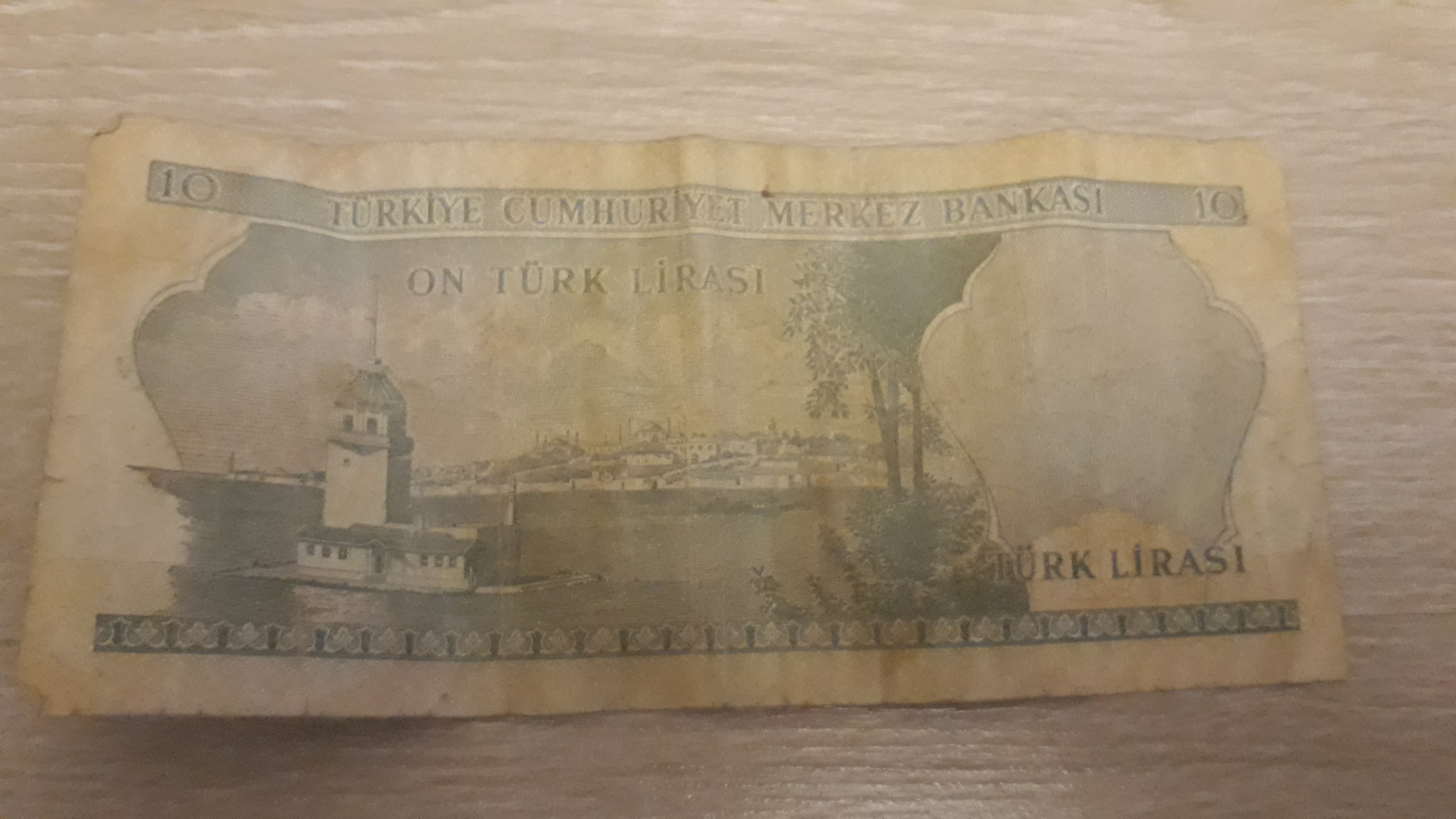 10 lira