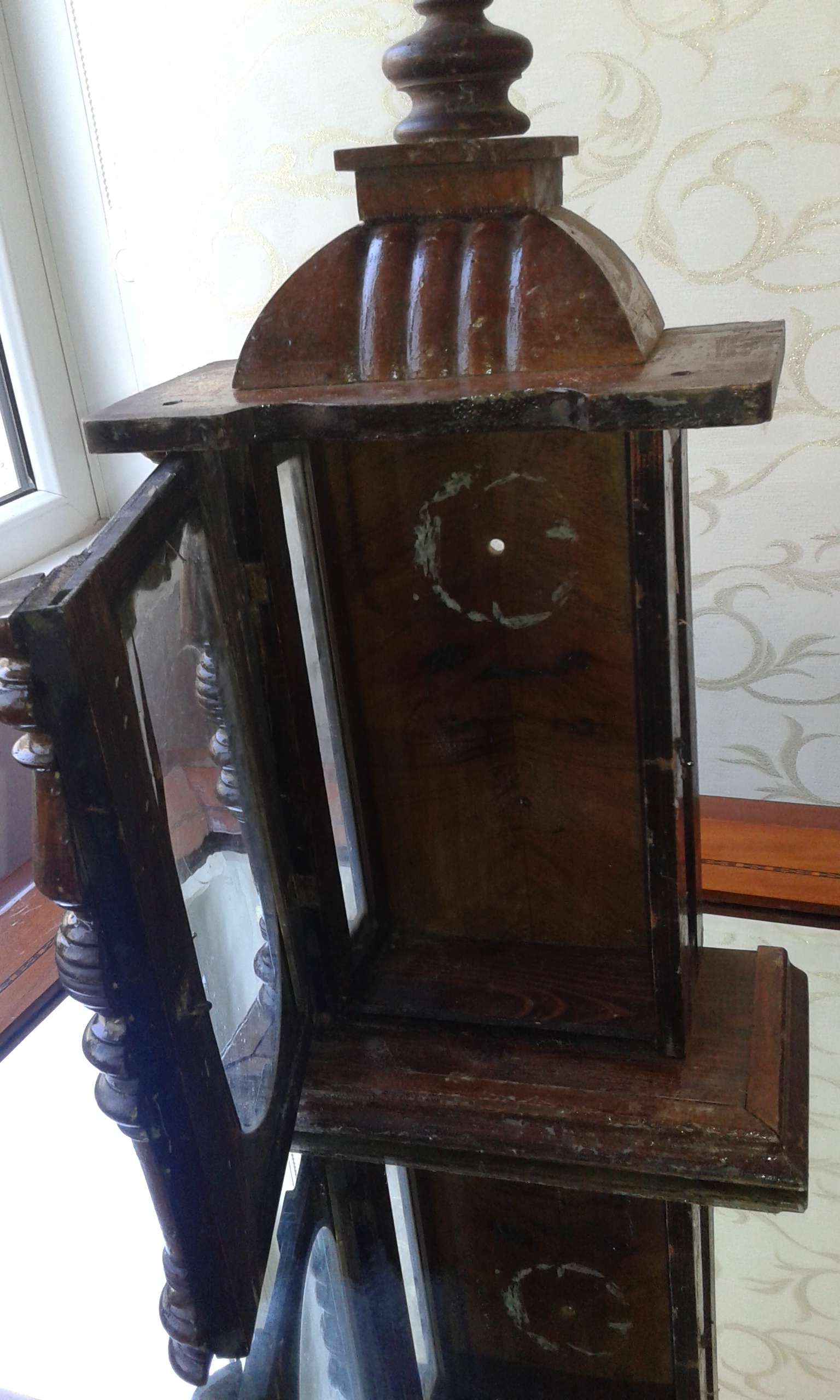 saat dolabı