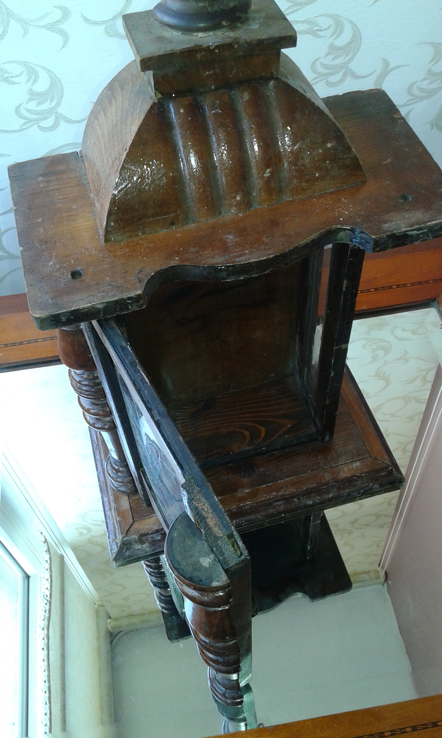 saat dolabı