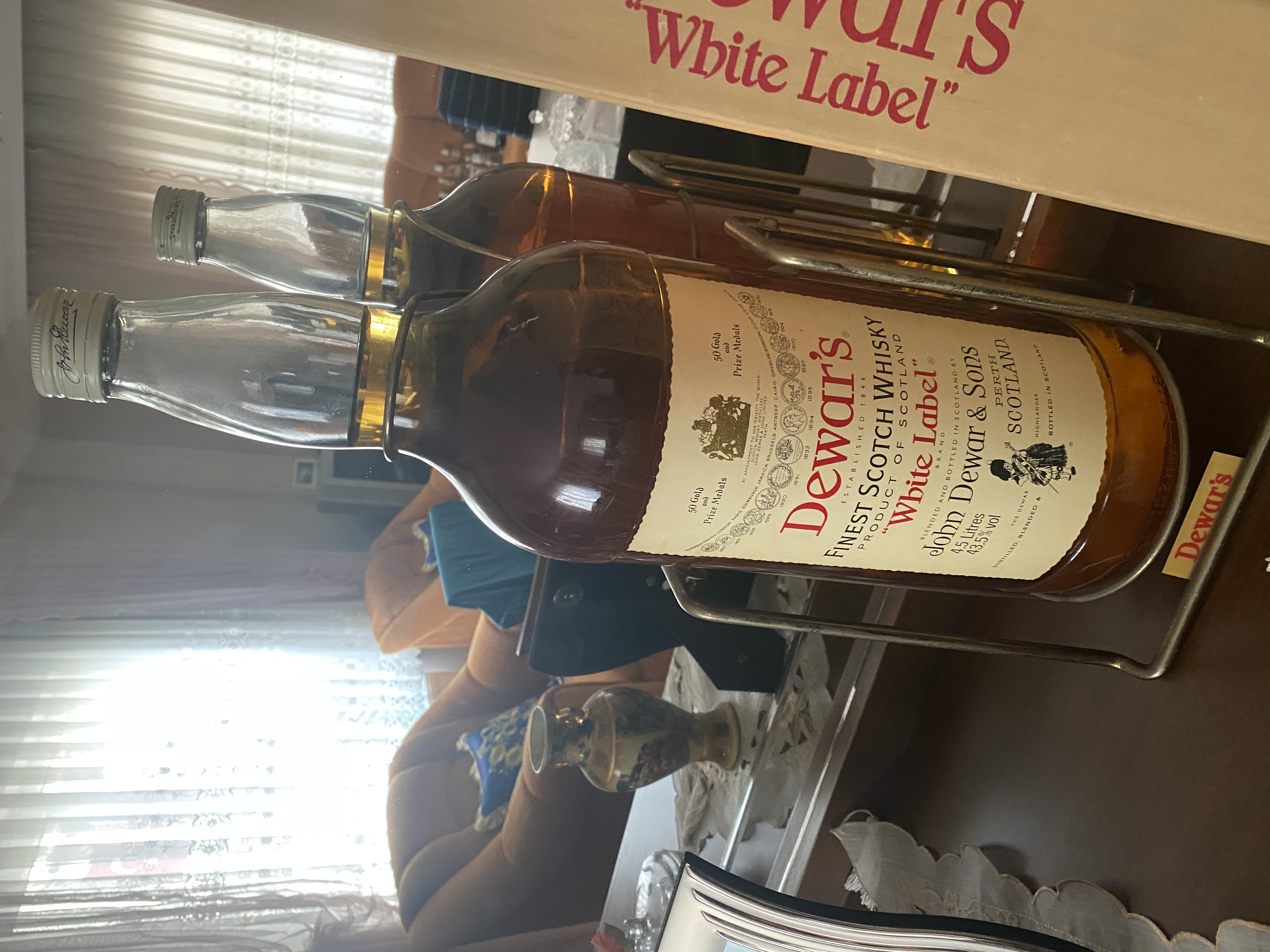 Dewar’s white Label