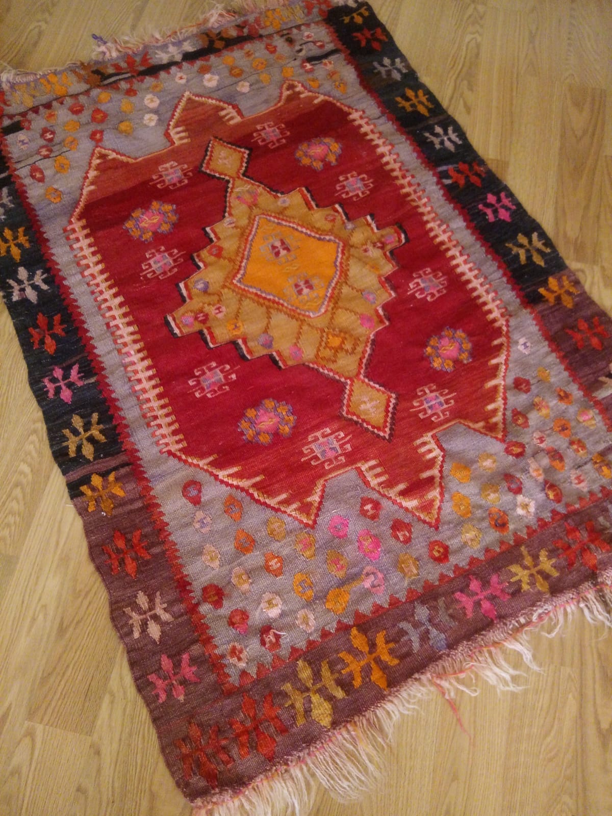 kök boyalı el dokuması kilim