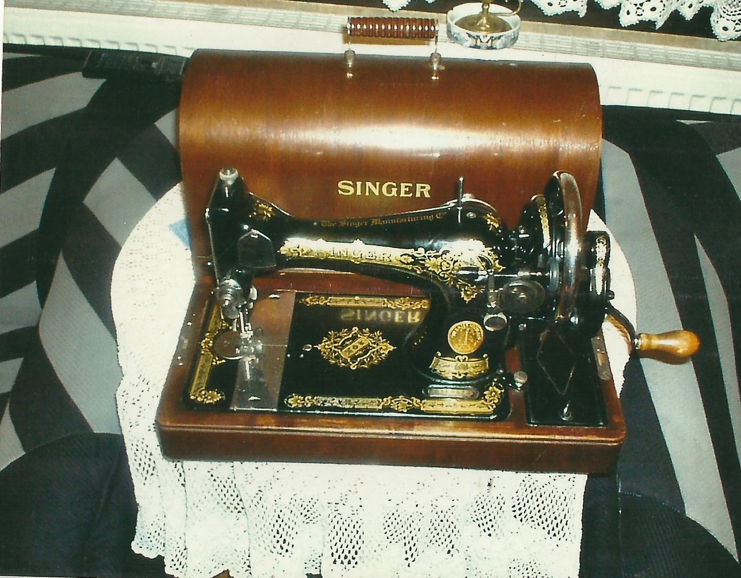 SİNGER ANTİKA DİKİŞ MAKİNESİ