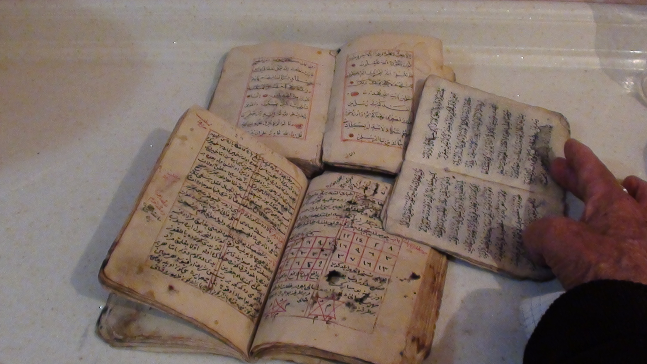 KİTAPLAR