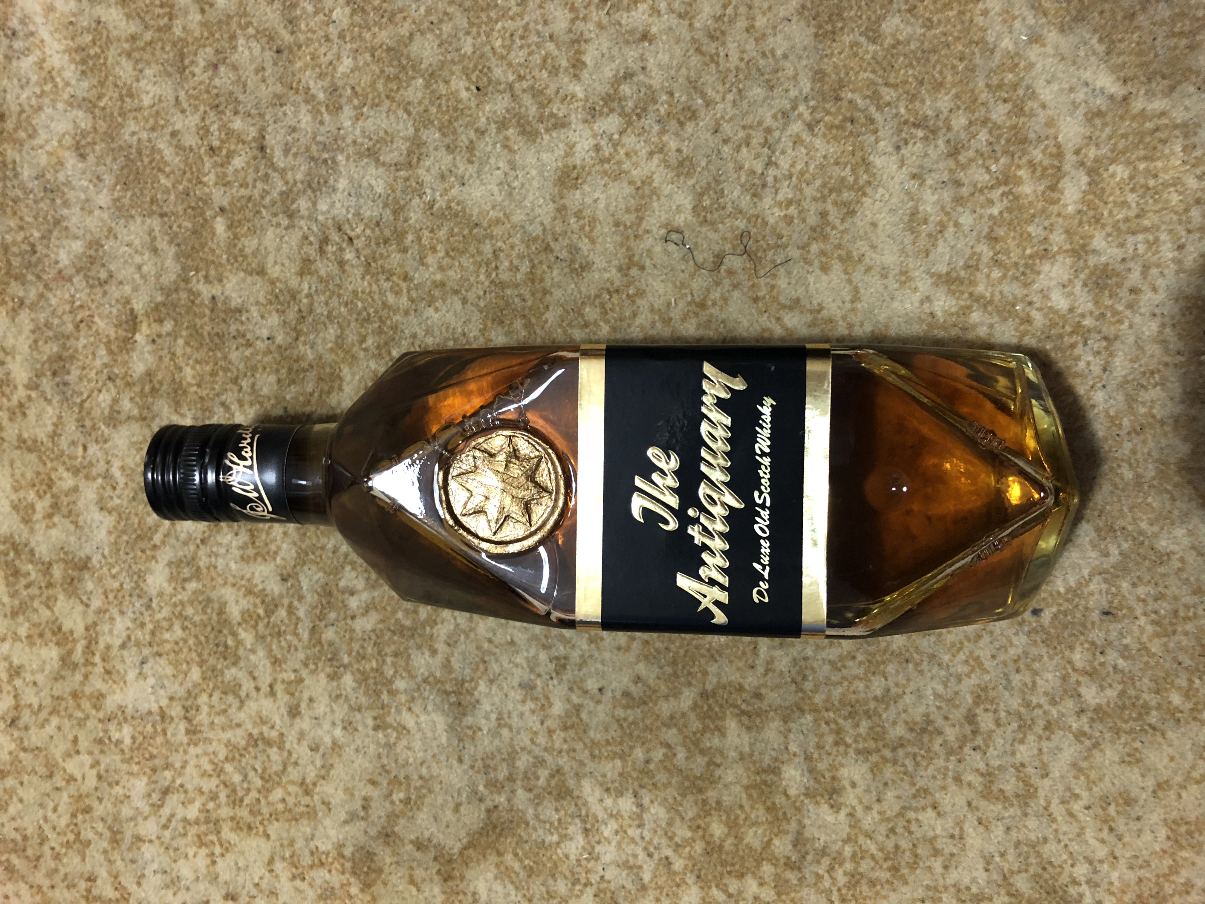THE ANTIQUARY SCOTCH WHISKY