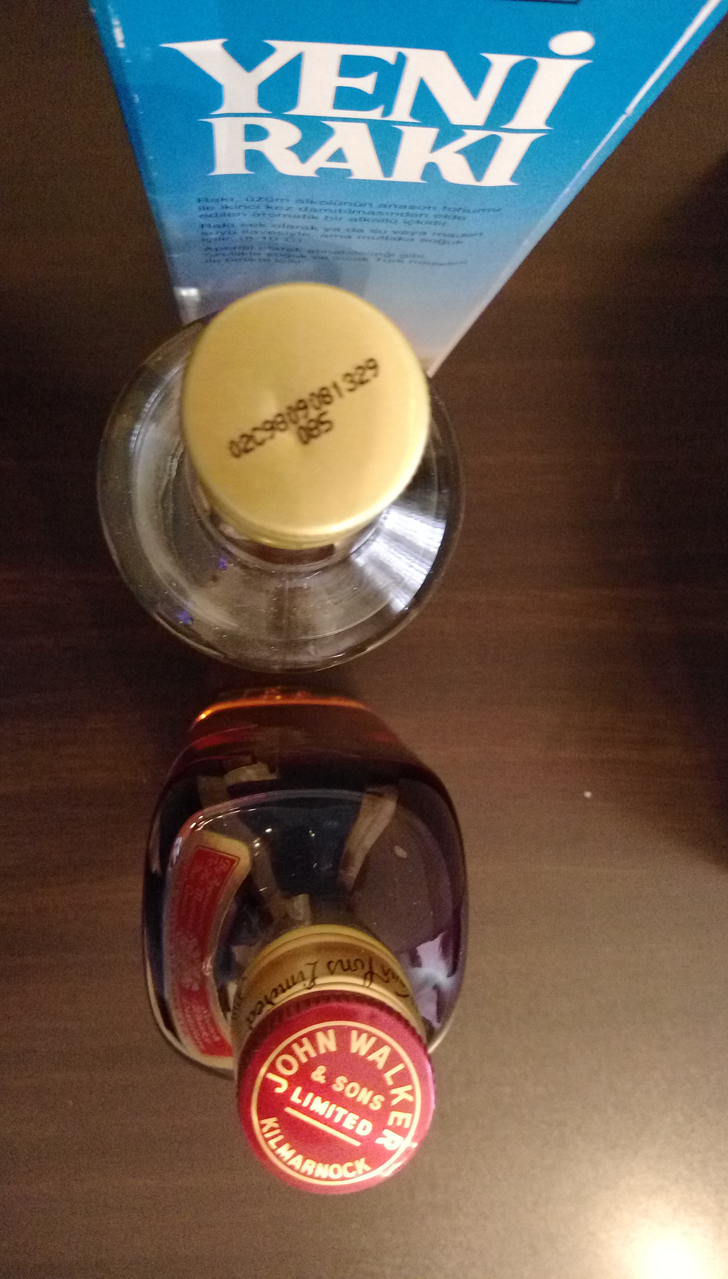 Büyük rakı ve Wiski