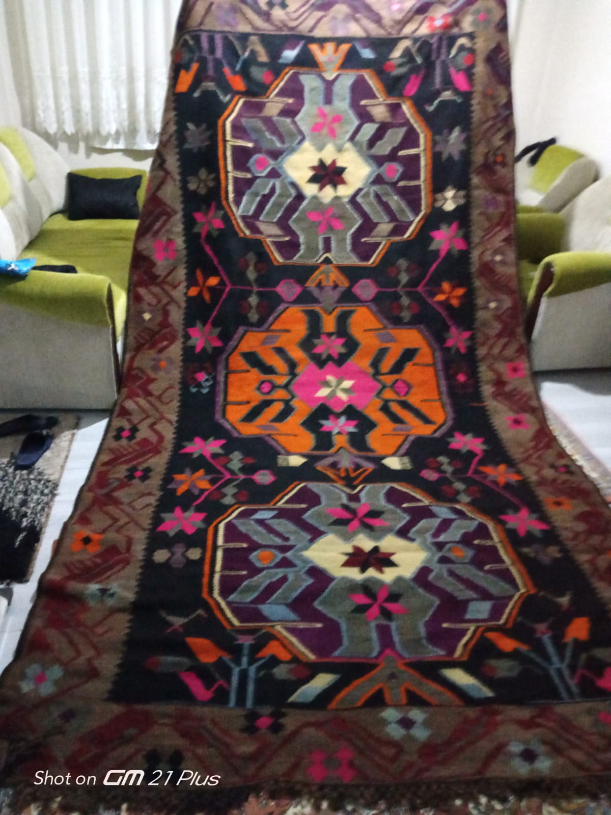 80 yıllık antika el örmesi kilim