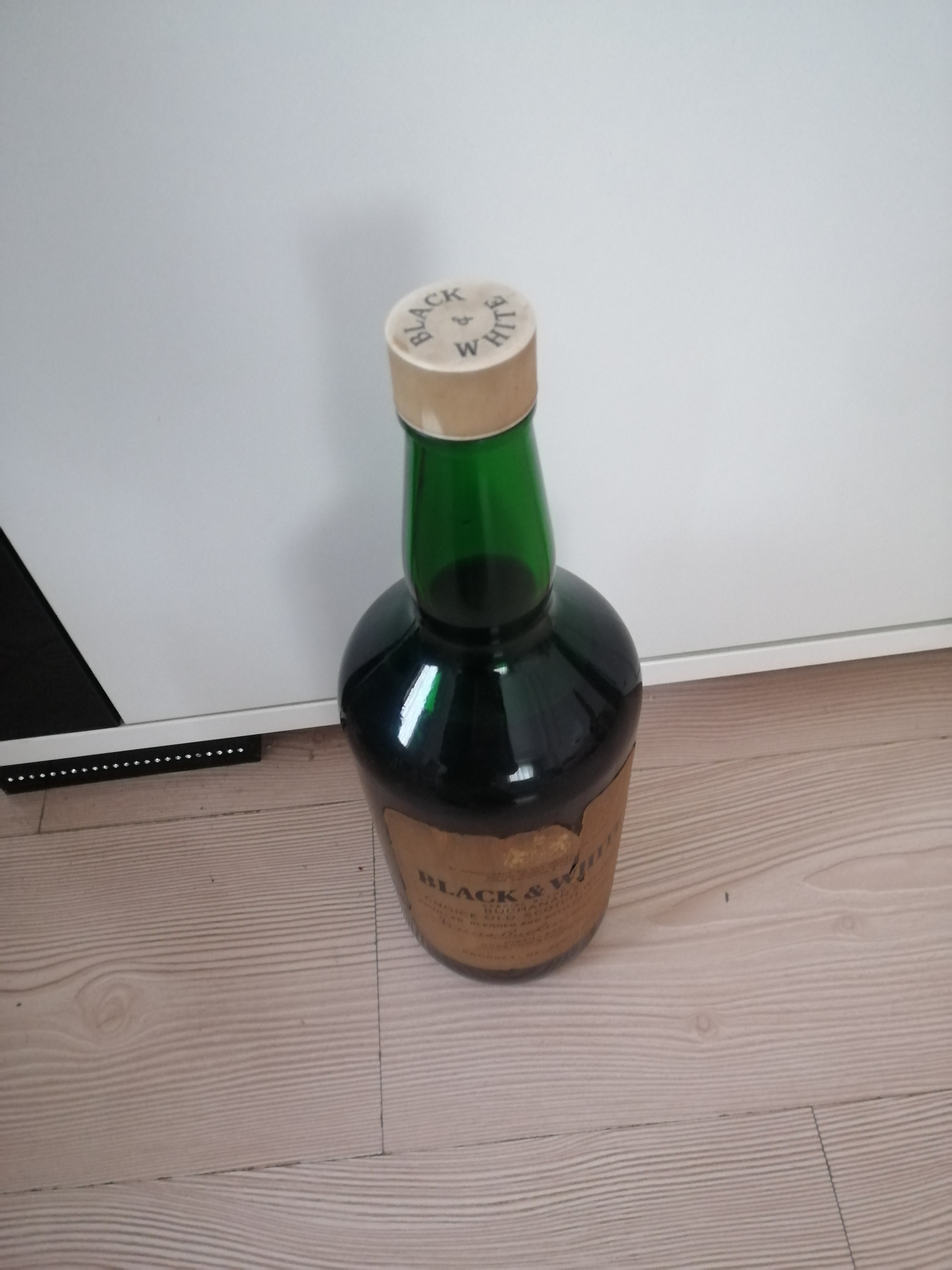 BLACK&WHİTE Scotch Whiskey 3,5 Litre