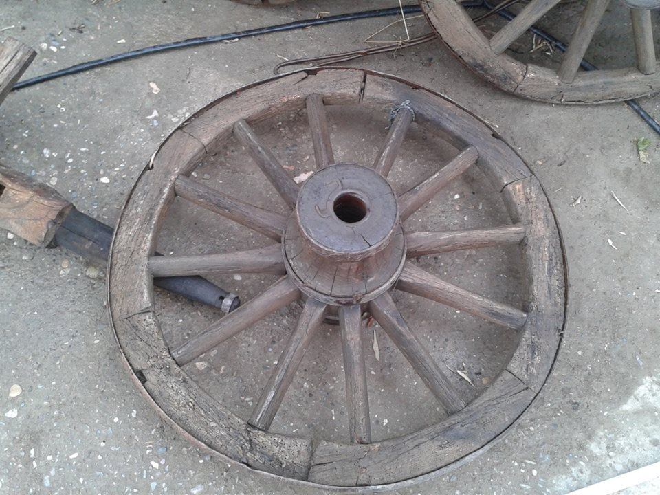 tahta tekerlek