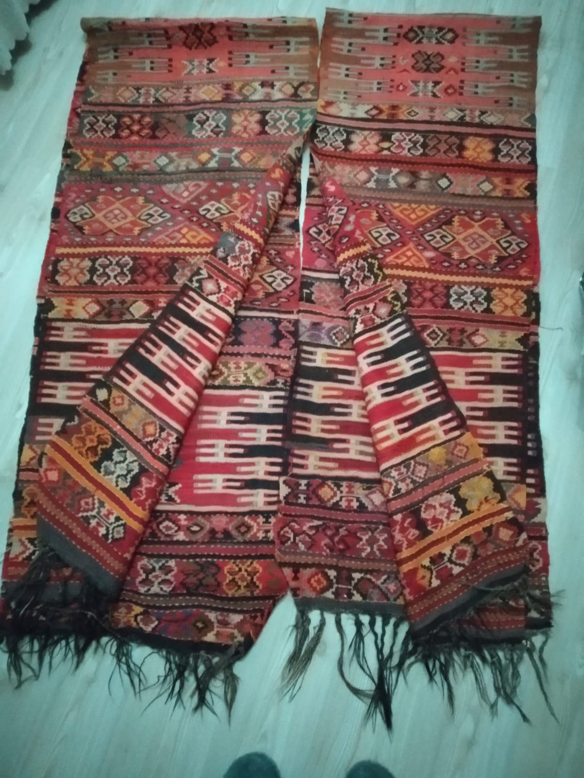 Keçi Kılından Yaklaşık 150 yıllık ikiz kilim